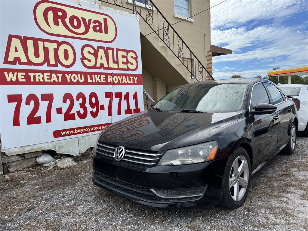 2013 Volkswagen Passat SE's photo