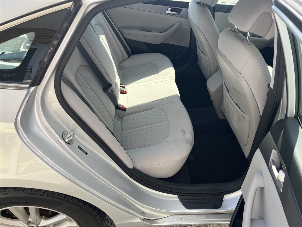 2016 Hyundai Sonata SE - Photo 9