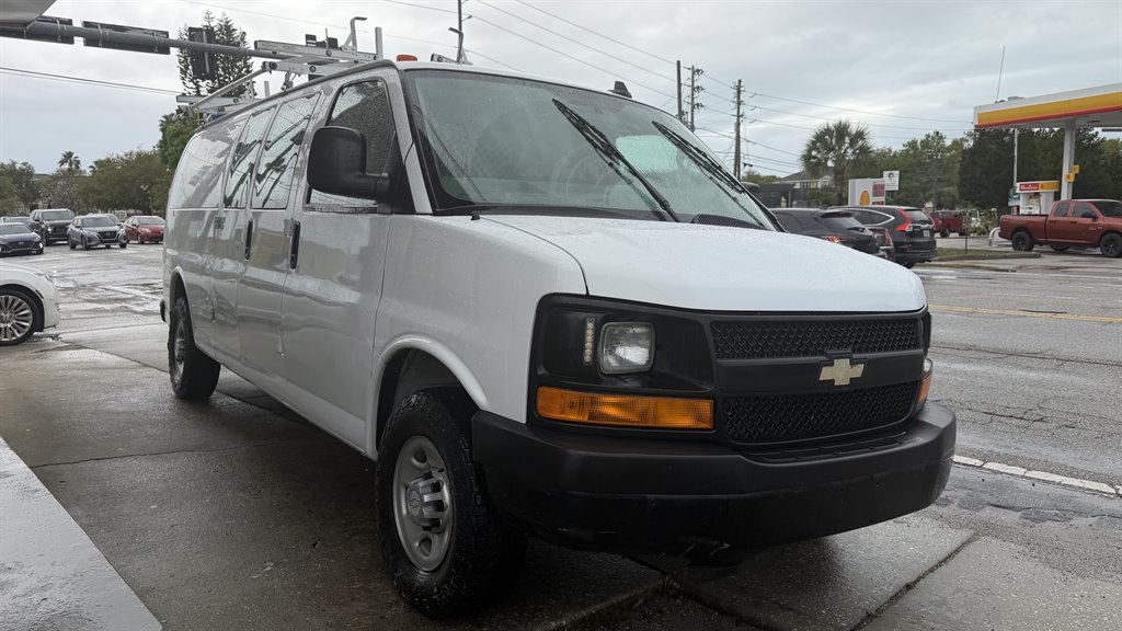 2016 Chevrolet Express 3500 Extended Work Van's photo