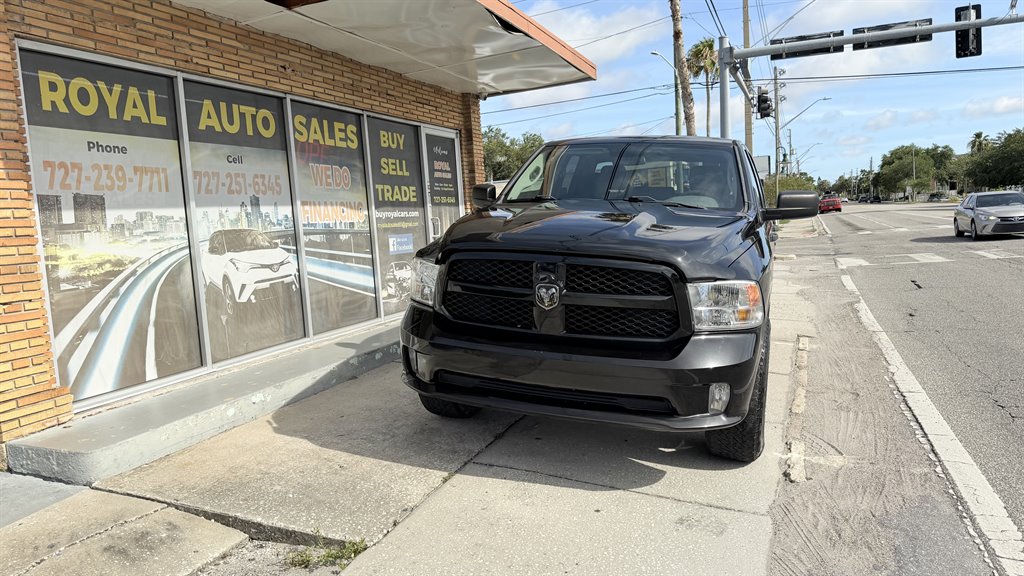 2017 RAM 1500 Express 4x4 Crew Cab 5'7's photo